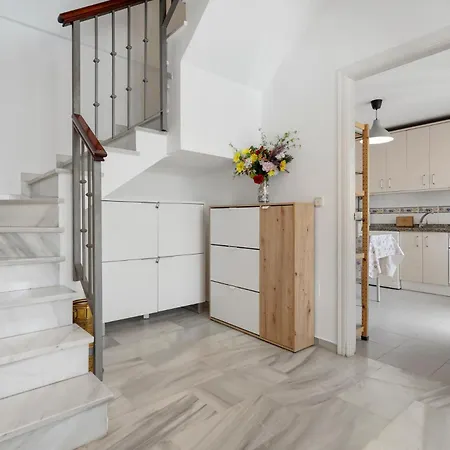 דירה Castillo Sohail Townhouse Near The By Costarentals - Ref 101 פואנגירולה